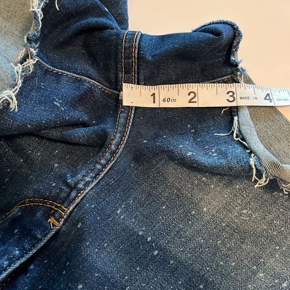 Judy Blue Mid Rise Shorts Size M - Picture 8 of 16